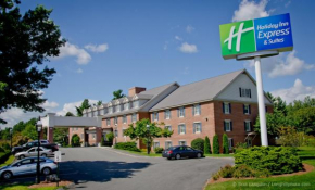 Holiday Inn Express and Suites Merrimack by IHG
